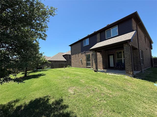 Building Photo - 310 Hawthorn Dr