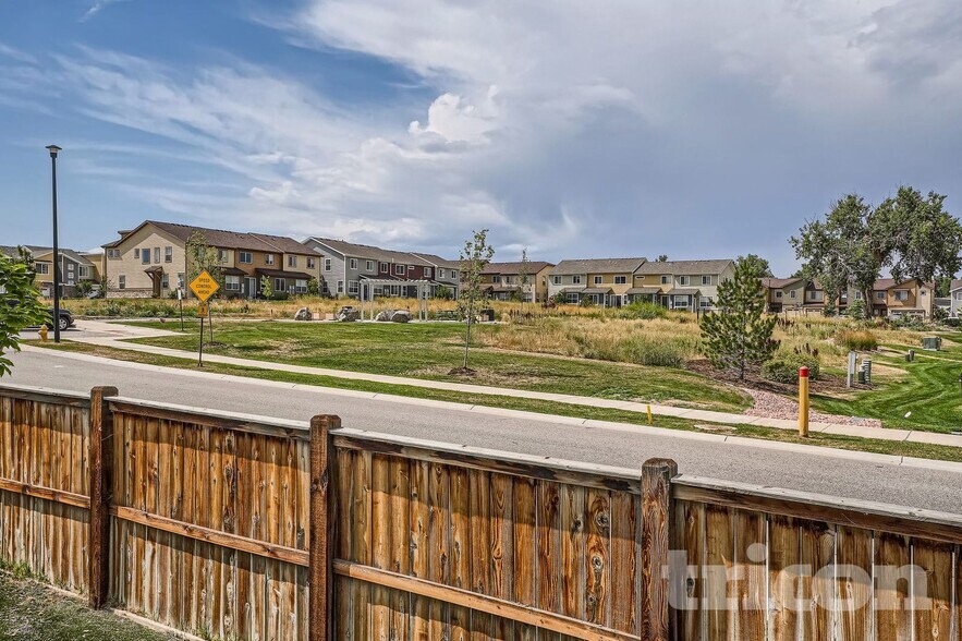 Building Photo - 4363 E 96th Way