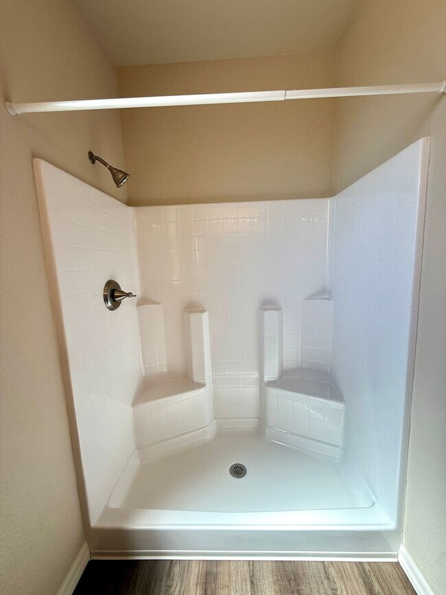 Building Photo - Beautiful 4-Bedroom Home for Rent in Cerba...