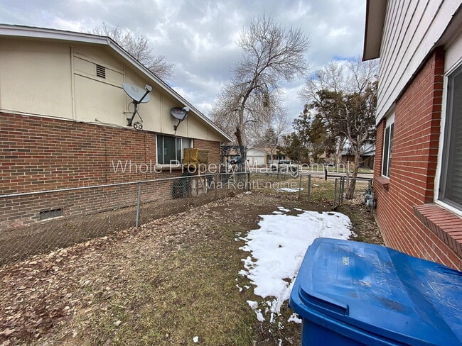 Building Photo - 4815 Flower Ct
