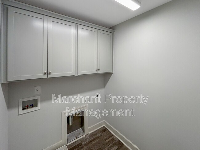 Building Photo - 9 Jaycee Ct