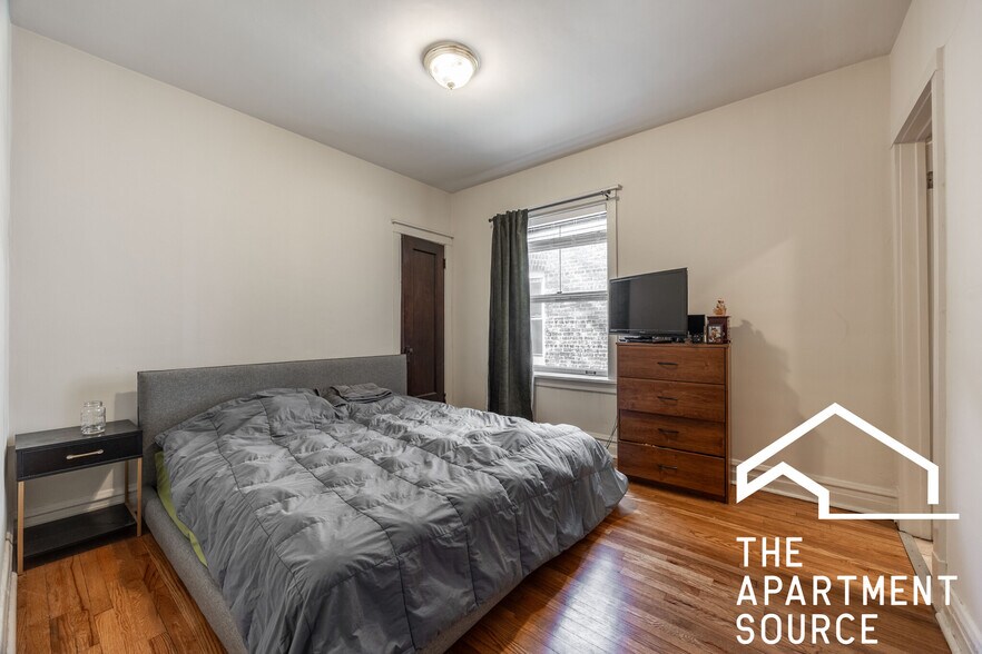 Building Photo - 1432 W Jonquil Ter