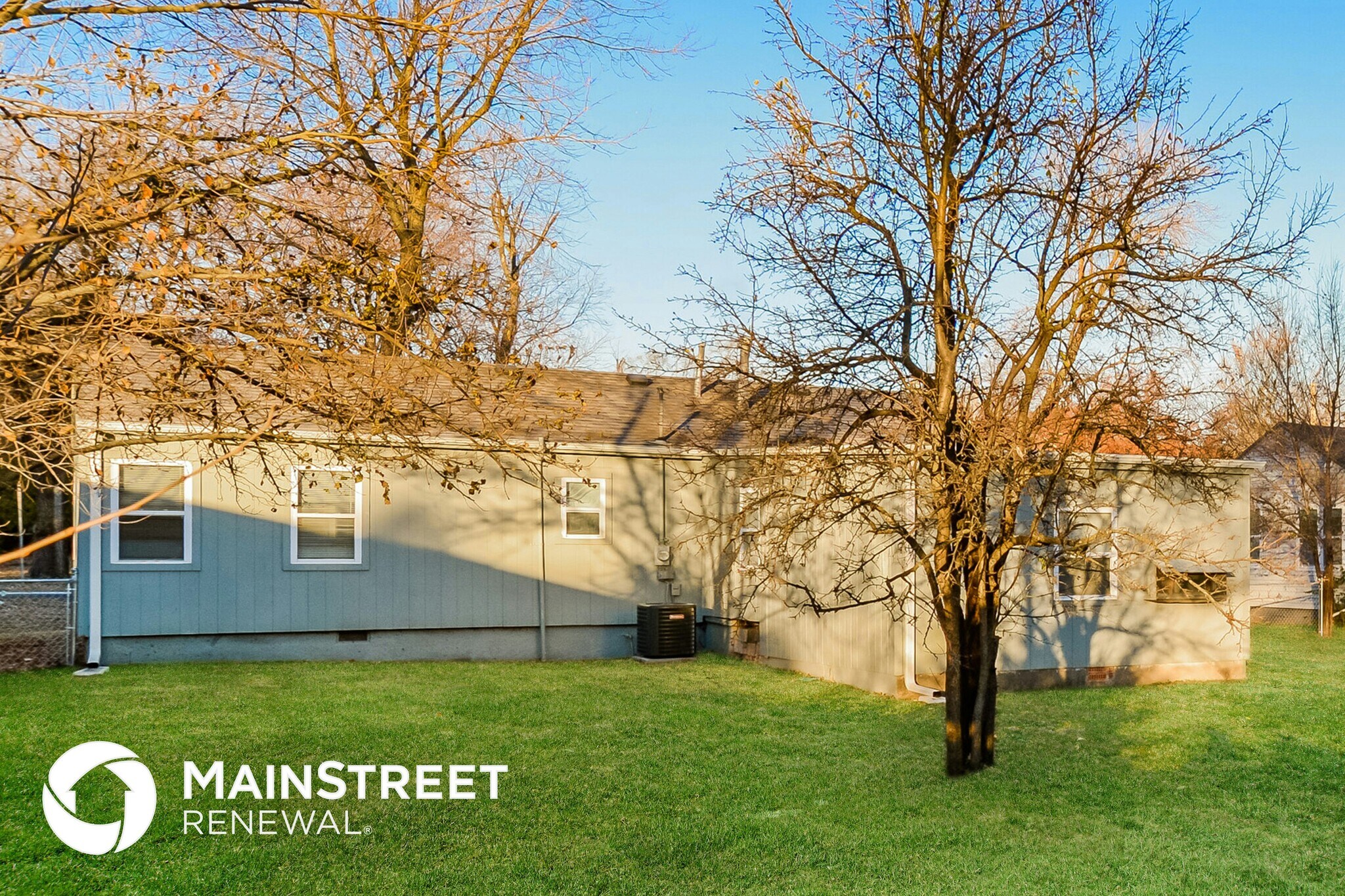 Building Photo - 1004 S Brockway St