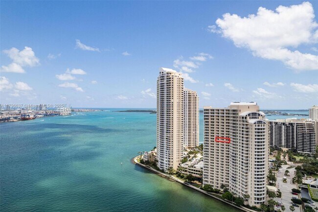 Building Photo - 888 Brickell Key Dr