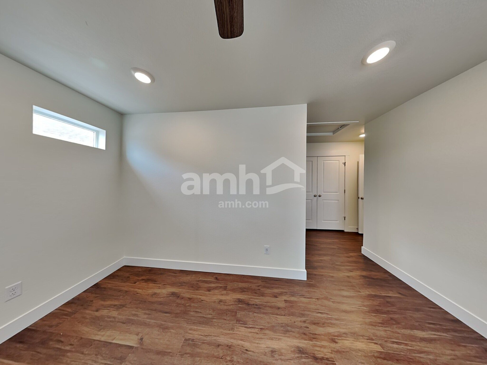 Building Photo - 334 N Addison Way