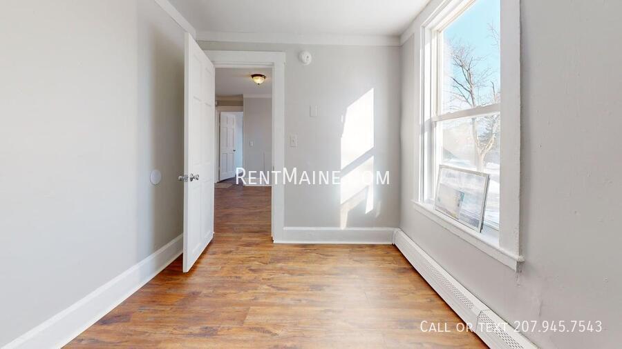 Building Photo - 22 Birch St