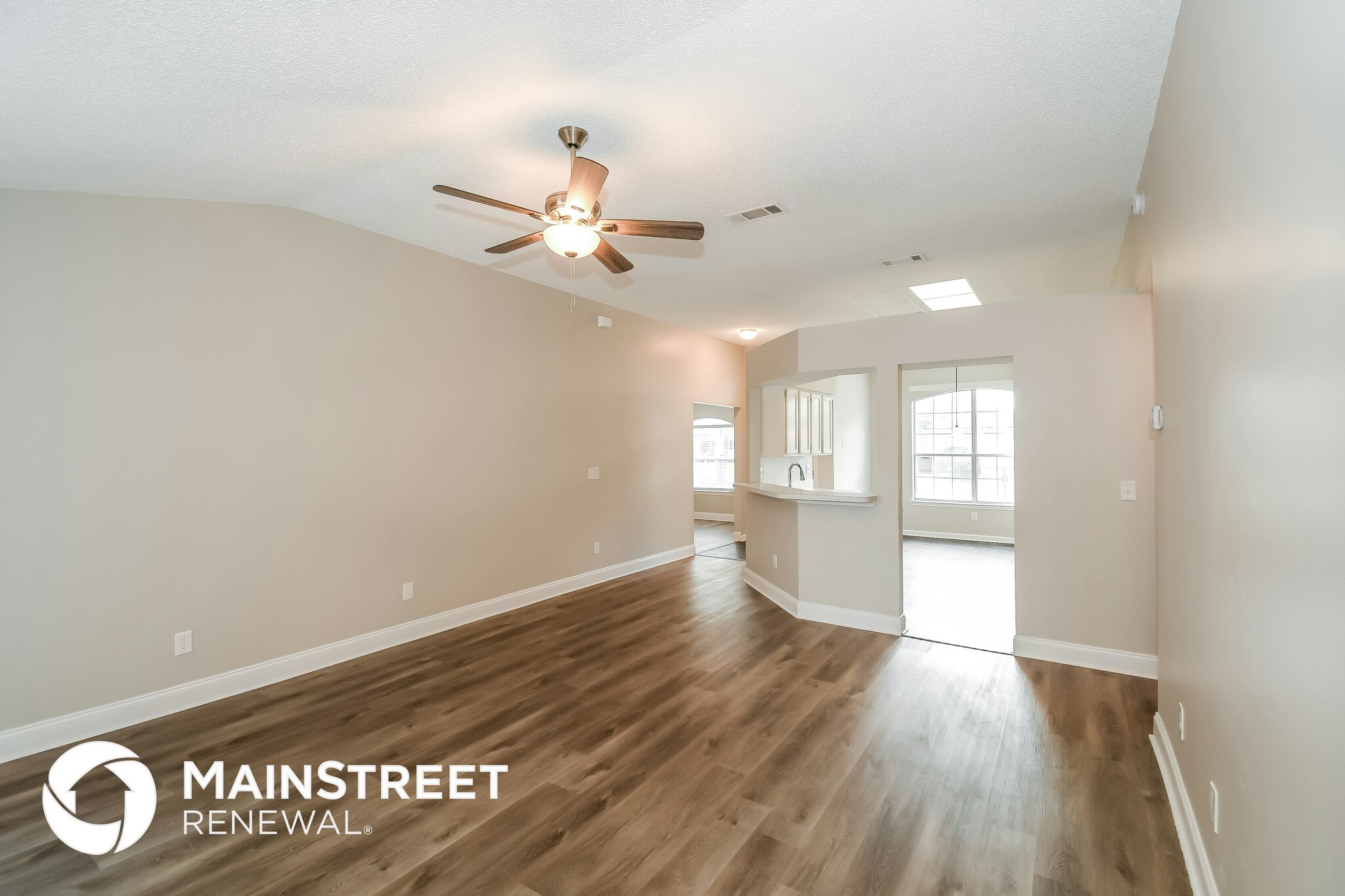 Building Photo - 8965 Bridgecreek Dr W