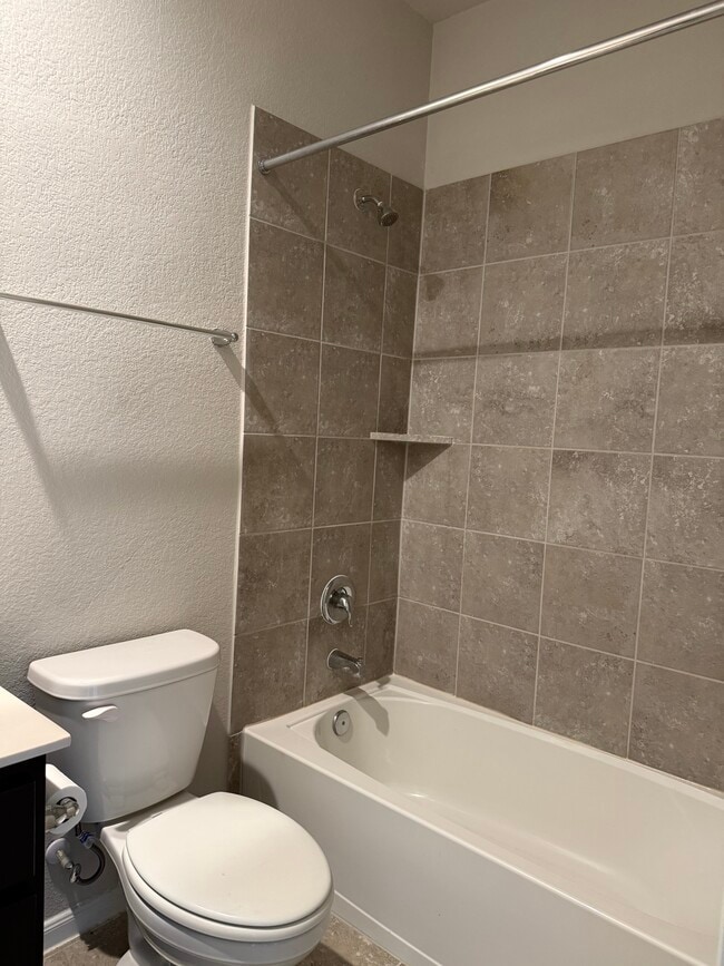 Building Photo - 8527 Golden Field Dr