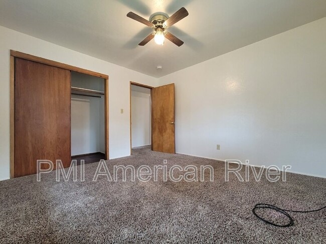 Building Photo - 625 Elizabeth St