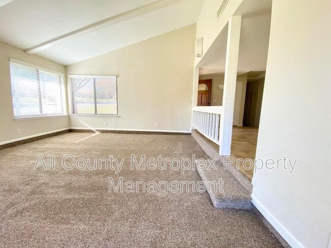 Building Photo - 1700 Crystal Way