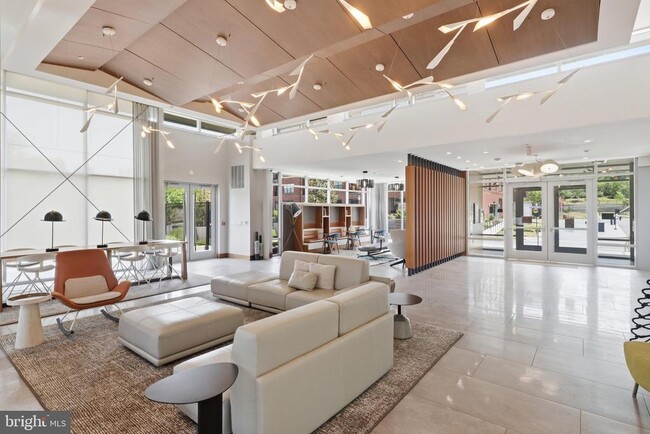 Building Photo - 145 Riverhaven Dr