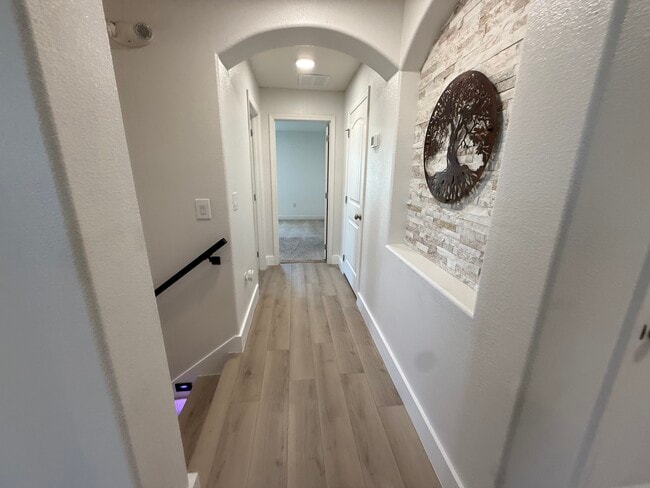 Building Photo - 5380 Oakbourne Ave