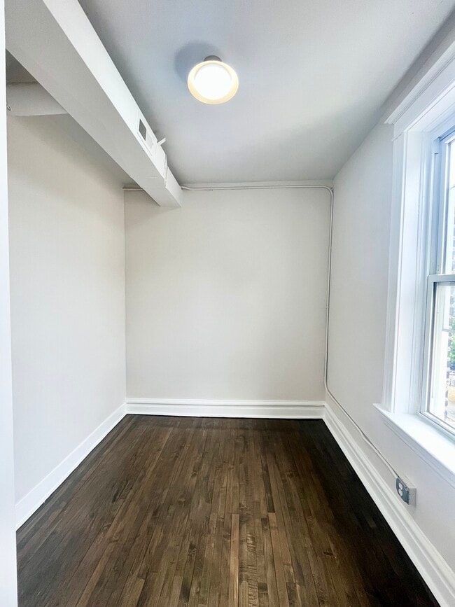 Building Photo - 2512 S Trumbull Ave