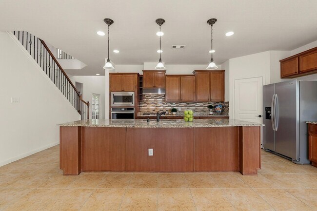 Building Photo - 25935 Foxrun Vista Dr