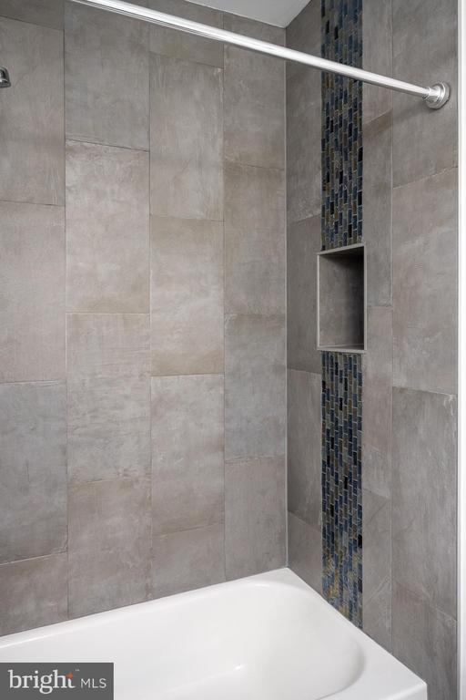 Building Photo - 1211 S Eads St