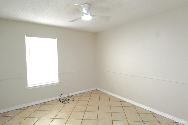 Building Photo - 408 Peppertree Terrace