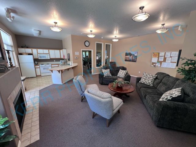 Building Photo - 4686 W Powell Blvd