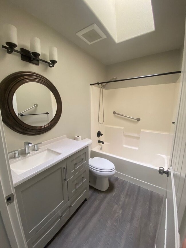 Building Photo - Beautiful Rental in The Ridge