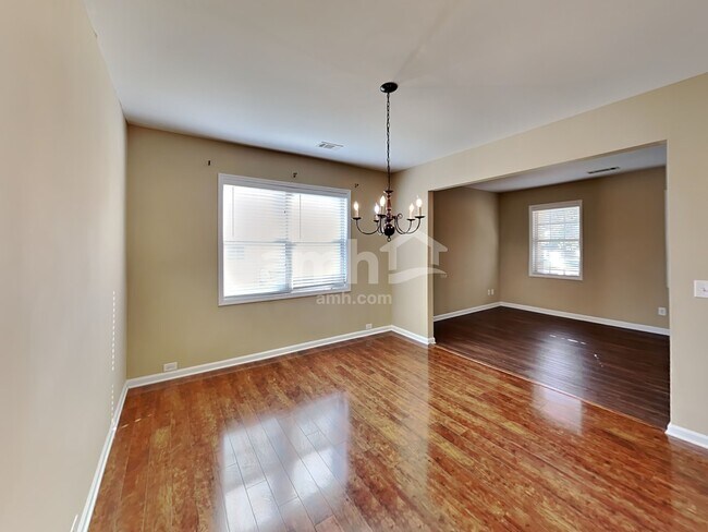 Building Photo - 5655 Livingston Ct