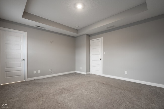 Building Photo - 305 Fairfax Way