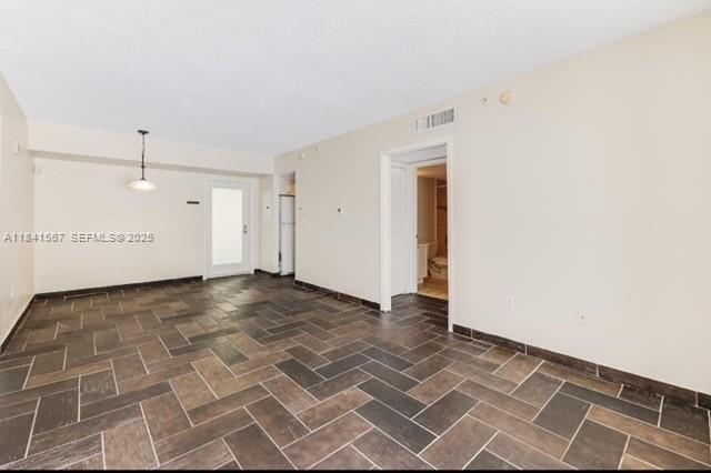 Building Photo - 7800 Collins Ave