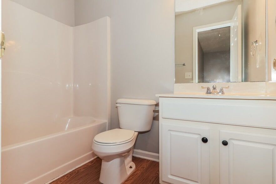 Building Photo - 168 Ilex Dr