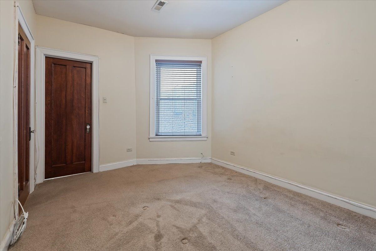 Building Photo - 7216 S South Shore Dr