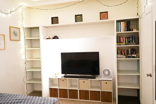 Building Photo - 11666 N 28th Dr