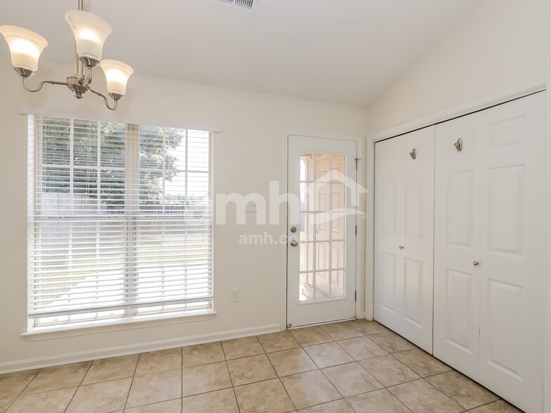 Building Photo - 1575 Central Trails Dr