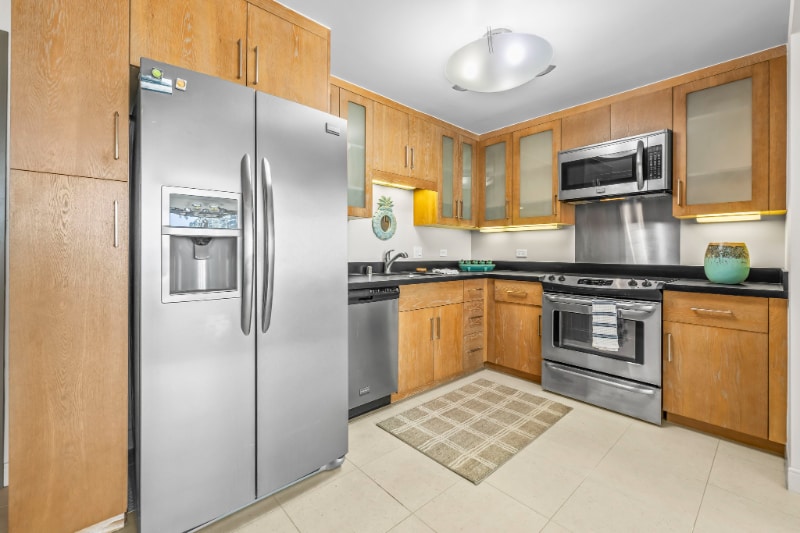 Building Photo - 1009 Kapiolani Blvd