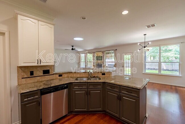 Building Photo - 4108 Sun Spirit Dr