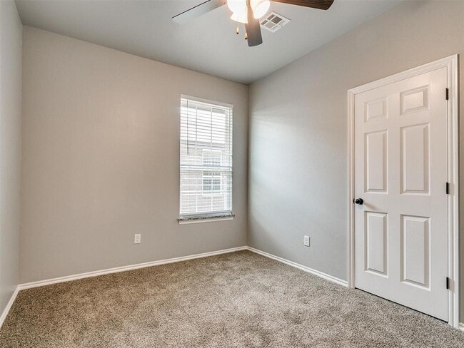 Building Photo - 1734 Eighty-Niner Ter