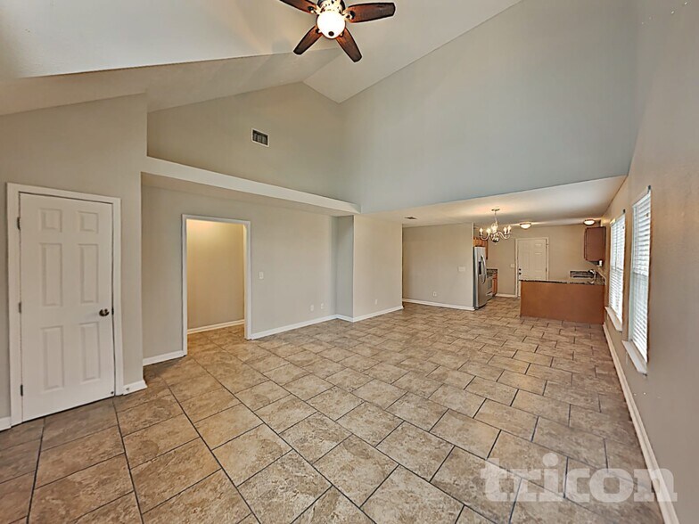 Building Photo - 307 Davids Way