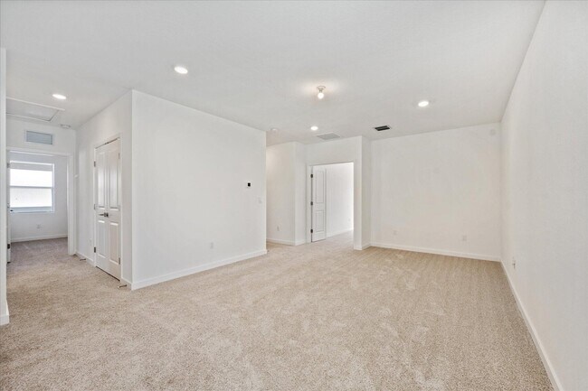Building Photo - 18478 Claybrook St