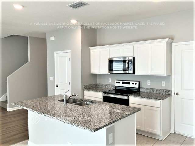 Building Photo - 2297 Litchfield Lp