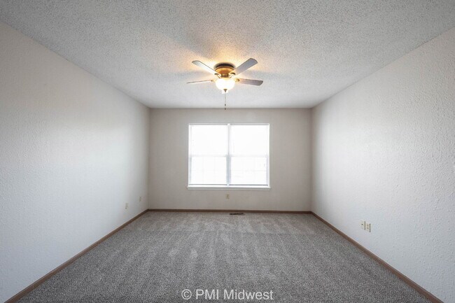 Building Photo - Charming 3-Bedroom, 2.5 Baths - Lawrence Township