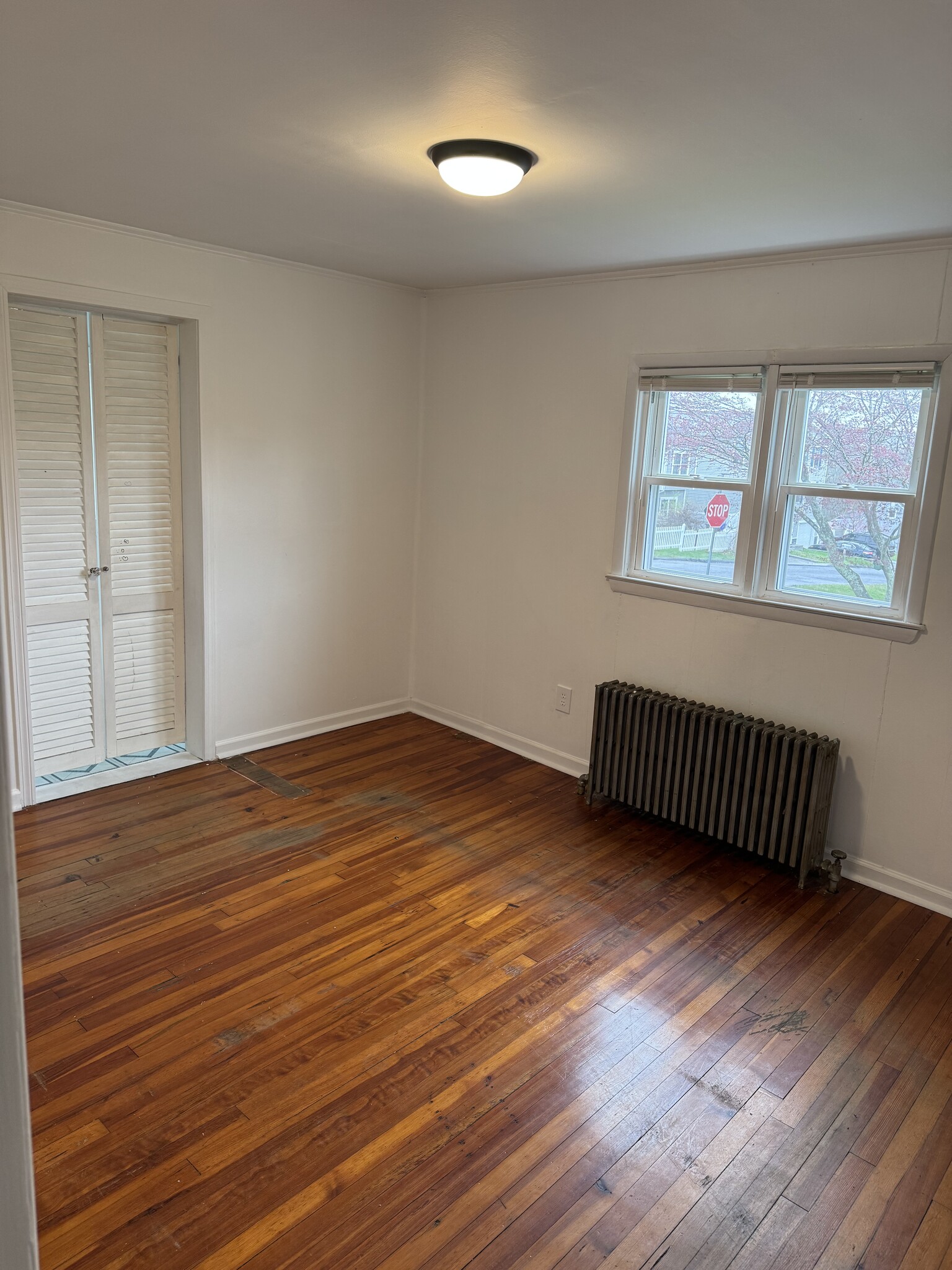 Building Photo - 7 Mona Ave