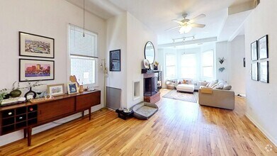 Building Photo - Recently Rehabbed Wrigleyville Two Bed Two...