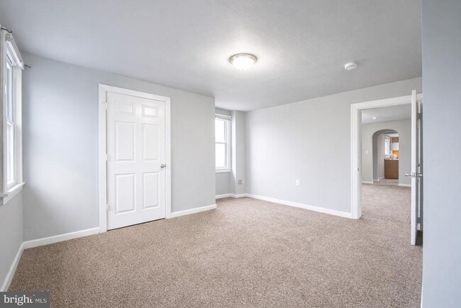 Building Photo - 211 Front St