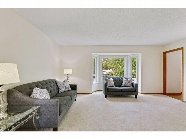 Building Photo - 3317 Oxford Alcove