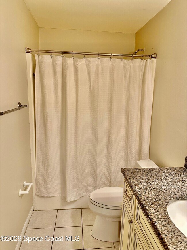 Building Photo - 335 Paradise Blvd