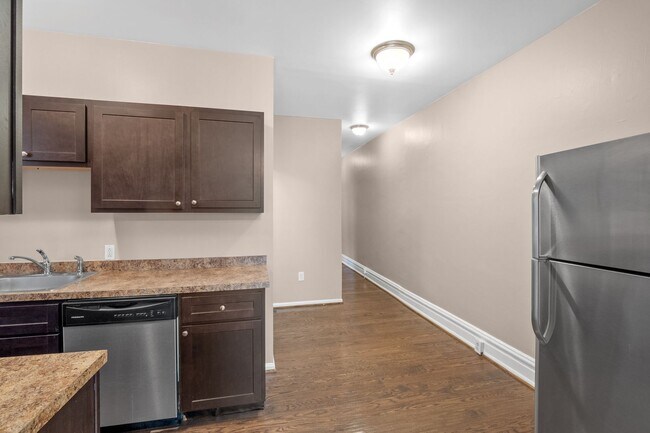 Building Photo - 4061 Hartford St