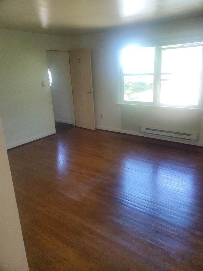 Living Room - 517 S 24th St