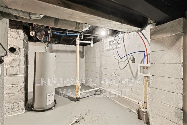 Building Photo - 789 Matthews Dr