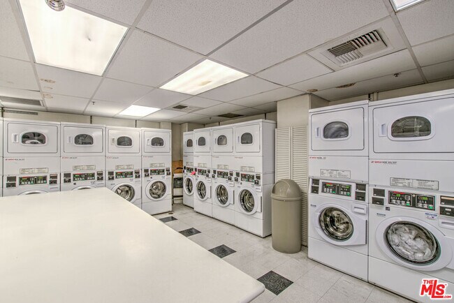 Building Photo - 2160 Century Park E