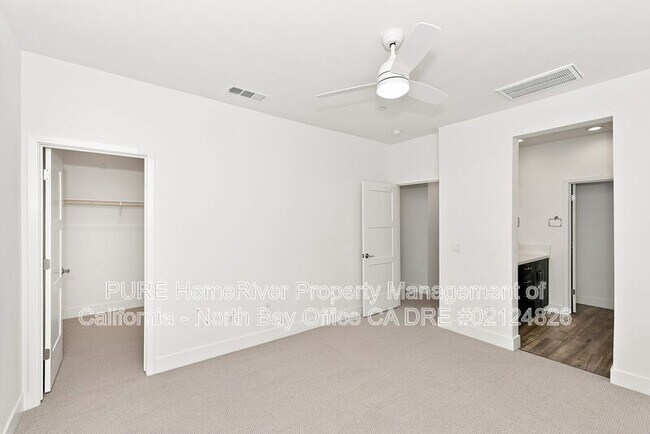 Building Photo - 295 Gambrel Cir
