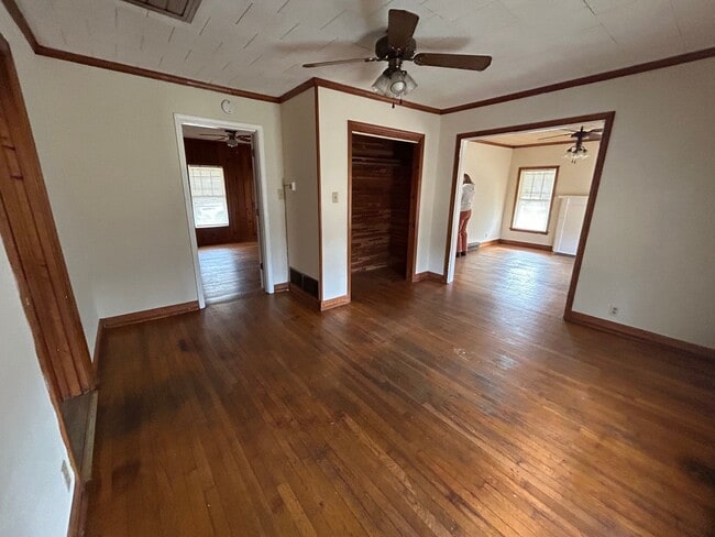 Building Photo - 1143 Blue Creek Rd
