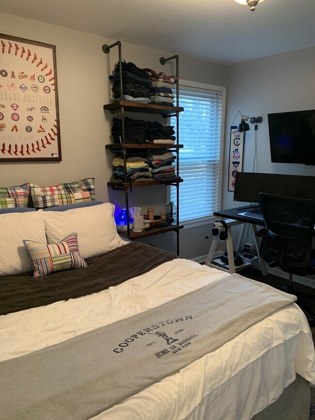 Building Photo - 146 N Brockway St