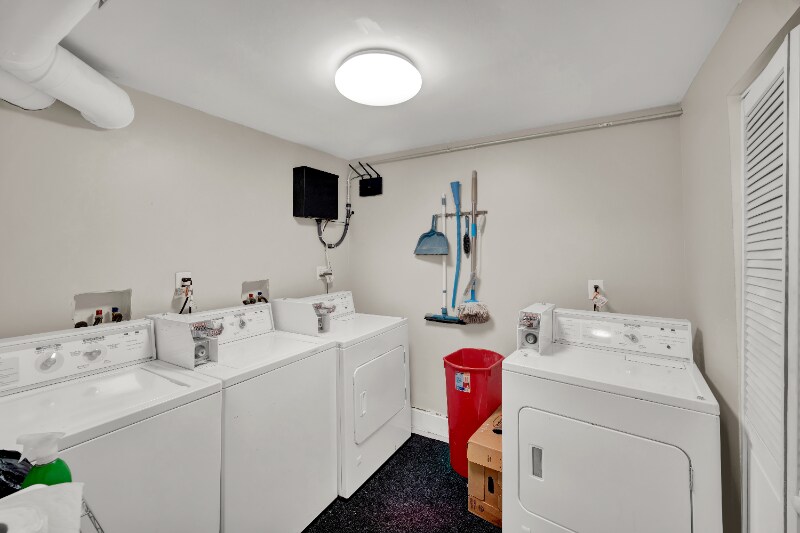 Building Photo - 1721 N Kimball Ave