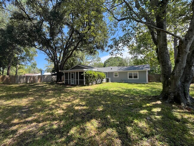 Building Photo - 6502 NW 27th St